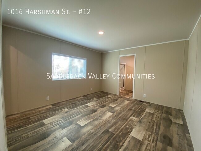 Building Photo - 1016 Harshman St