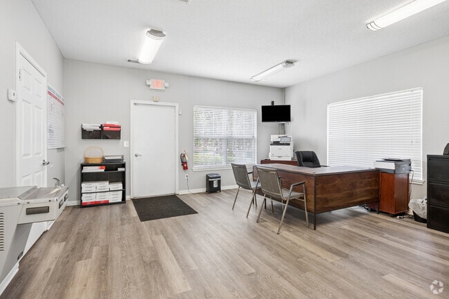 Lobby Photo - Brookside Pointe Apartments