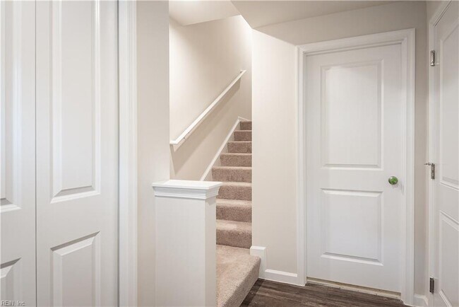 Foto del edificio - 701 Lakeview Cove