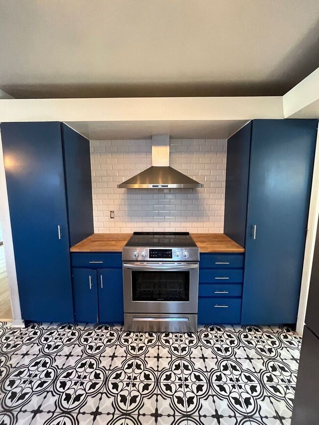 Foto del edificio - 3 br, 2 bath House - 2739 Castanet