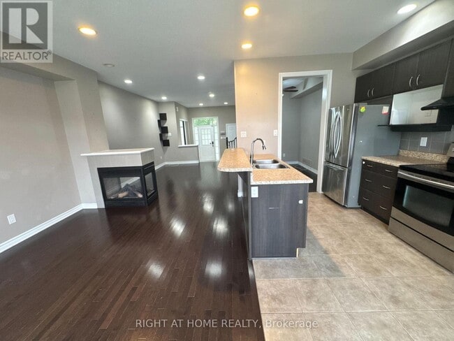 Building Photo - 428 Foxhall Way