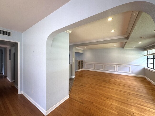 Foto del edificio - 322 E Jersey St