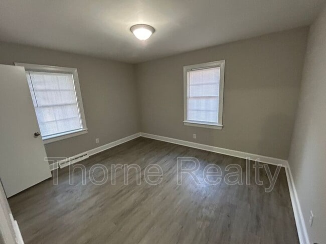 Building Photo - 1308 Rountree St NE