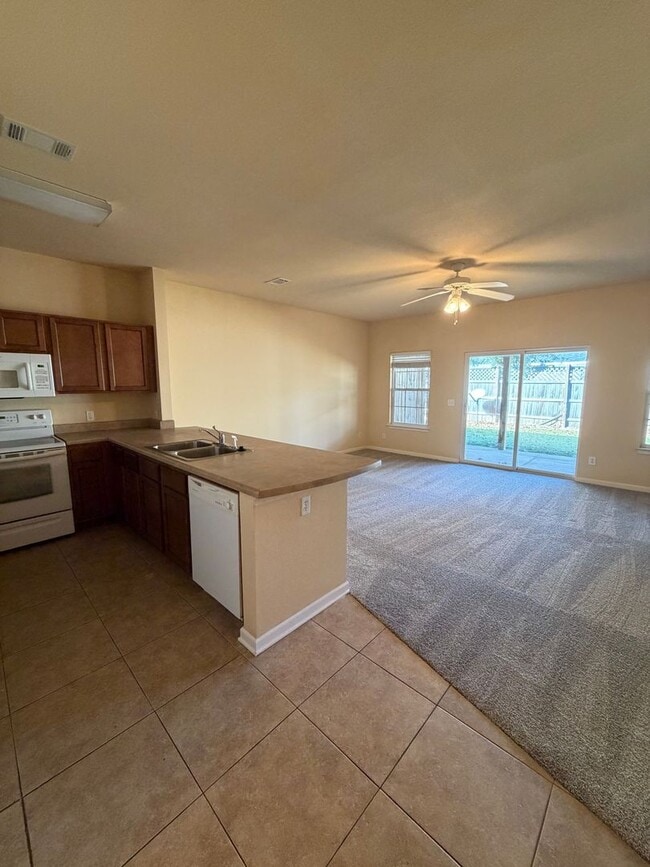 Building Photo - 148 Iron Horse Dr E