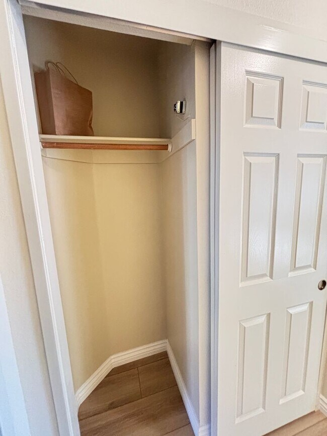 Foto del edificio - 2 BEDROOM IN 55+ COMMUNITY OF JESS RANCH