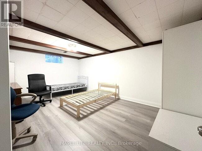 Building Photo - 37 Pinemeadow Blvd