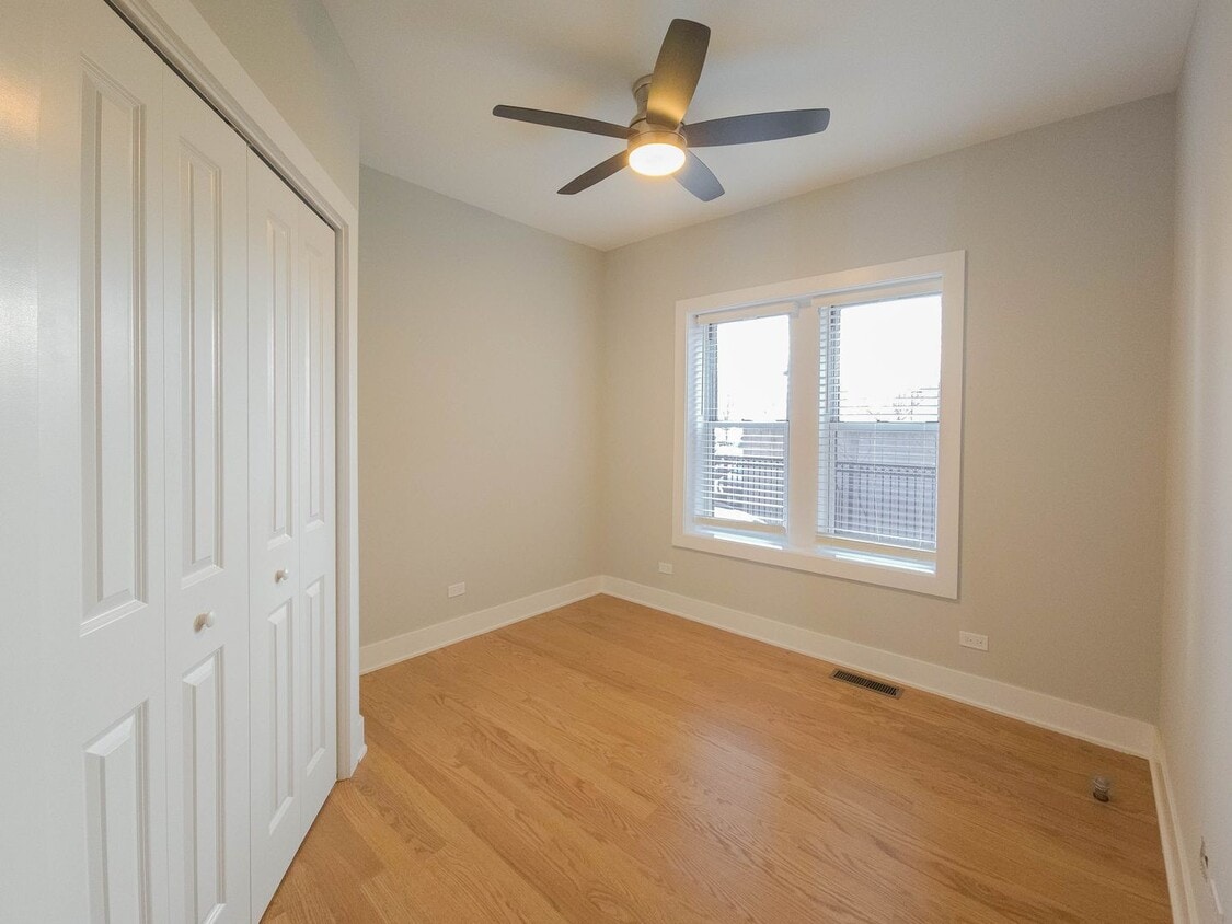Foto del edificio - 4913 N Hermitage Ave