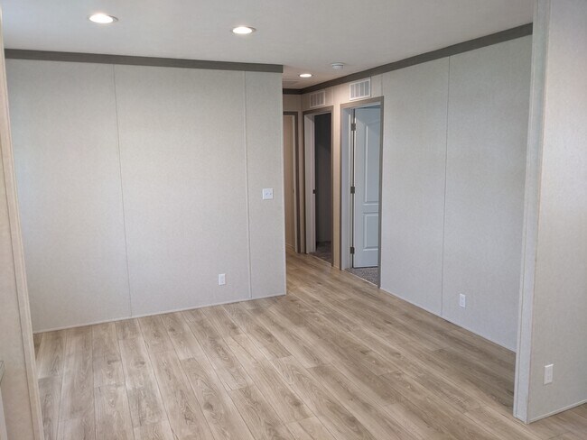 Foto del edificio - 3617 N Grand Ave E