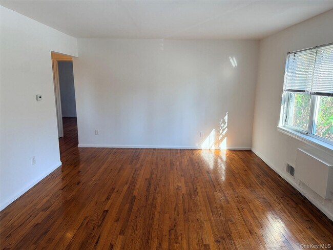 Foto del edificio - 86 McLoughlin St