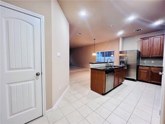 Building Photo - 2400 Independence Dr