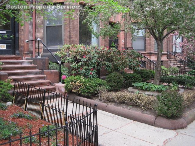 Foto del edificio - 43 Bay State Rd