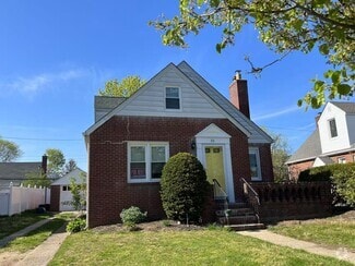 Building Photo - 31 Evergreen Ln