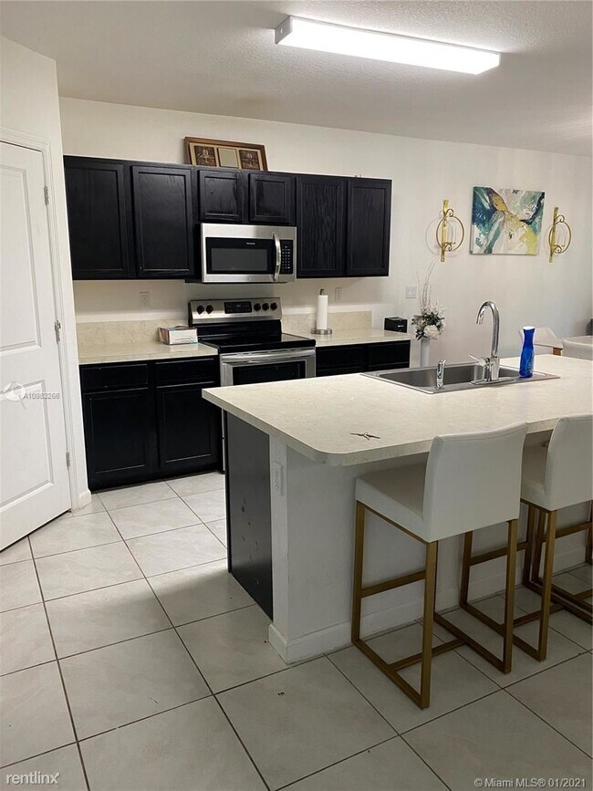 Building Photo - 6 br, 3.5 bath House - 12162 SW 249th St