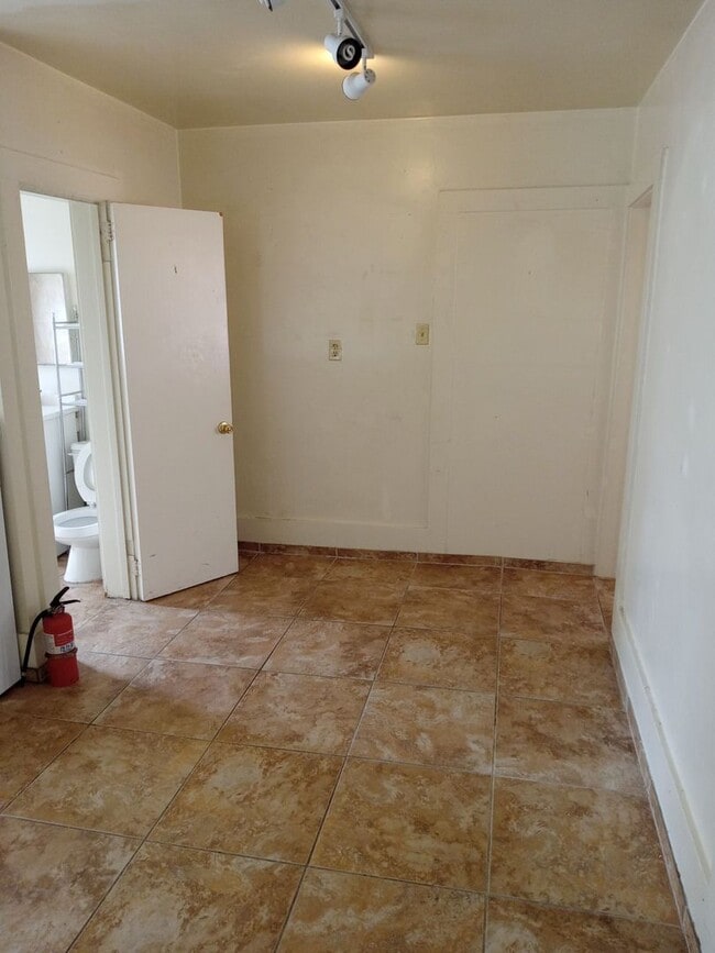 Foto del edificio - 2129 Coal Ave SE