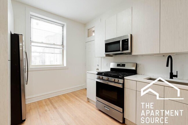 Building Photo - 1406 W Olive Ave