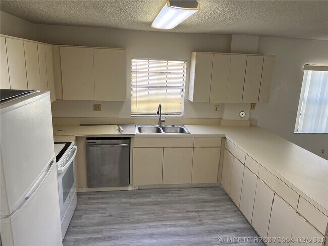 Building Photo - 2941 NW 92nd Ave