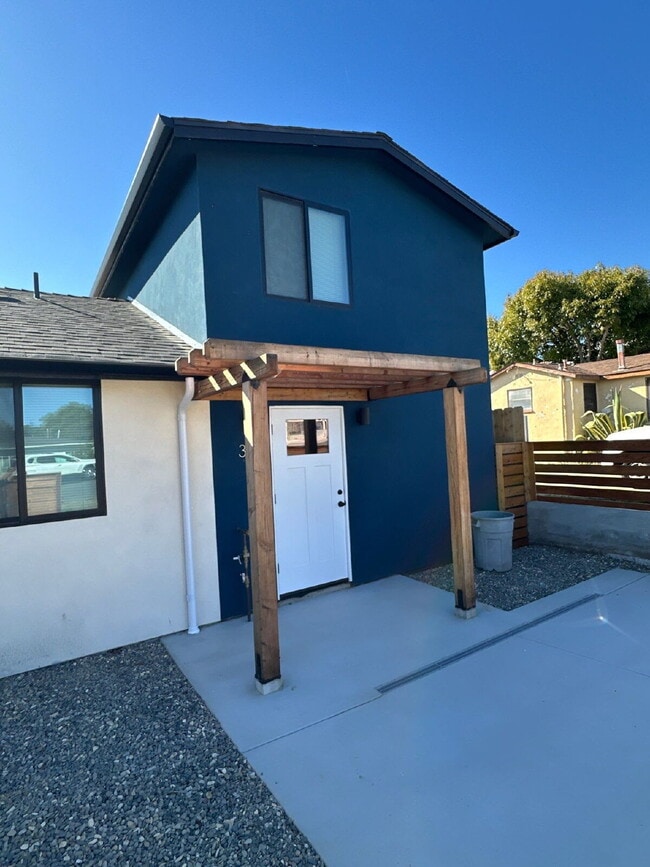 Building Photo - 353 N 11th St