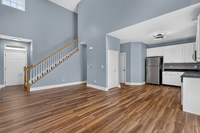 Building Photo - 1109 Clover Dr