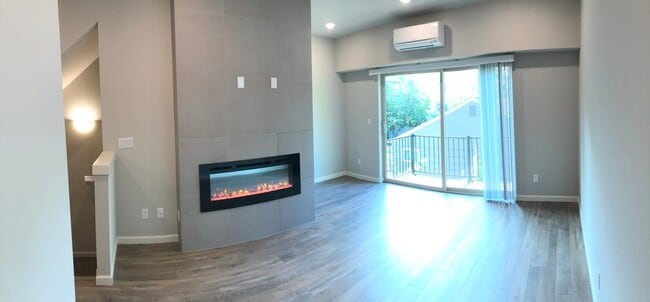 Building Photo - 10405 SW Akilean Ter