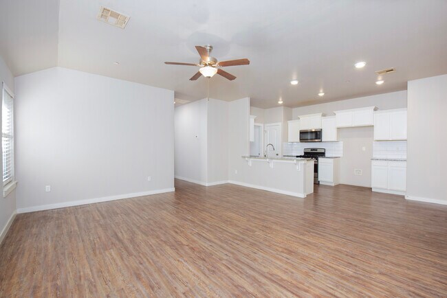 Foto del edificio - 5219 Oakwood Villas Ct