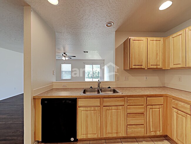 Foto del edificio - 16557 Alegre Way