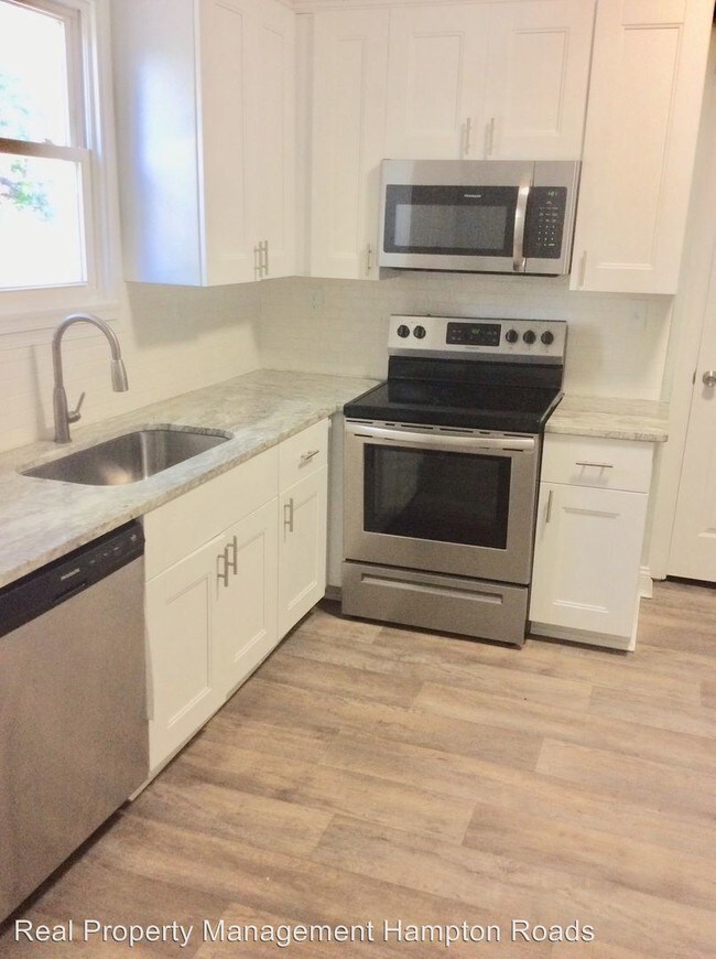 Building Photo - 4 br, 2 bath House - 105 N Broad St