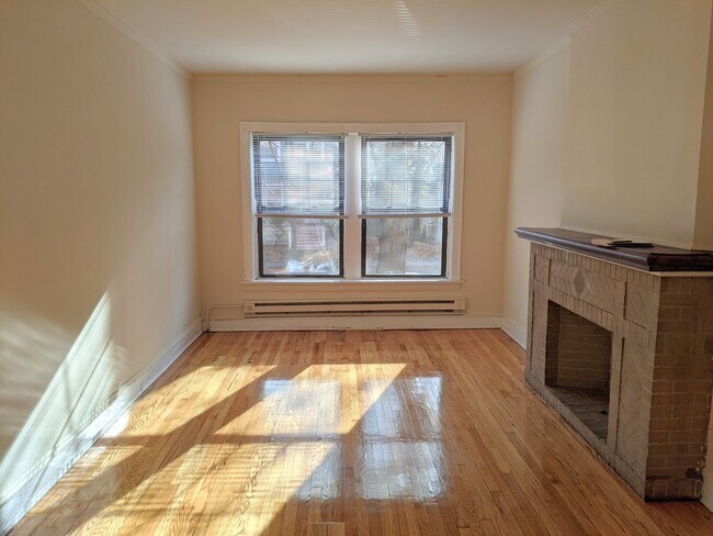 Foto del edificio - 1025 Dempster St
