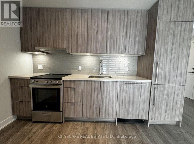 Building Photo - 4130-4130 Parkside Village Dr