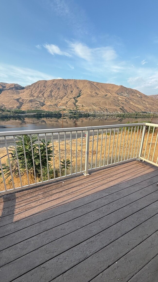 Amazing view from the deck - 990 Highline Dr
