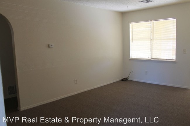 Building Photo - 4 br, 1.5 bath House - 9401 Sherwell