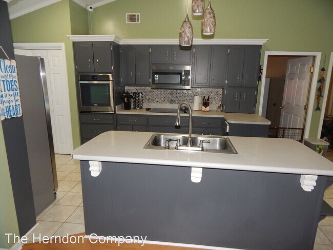 Foto del edificio - 3 br, 2.5 bath House - 86 Brookview Drive
