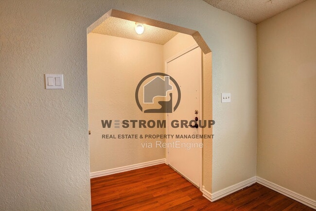 Building Photo - 5307 School Hill Cir