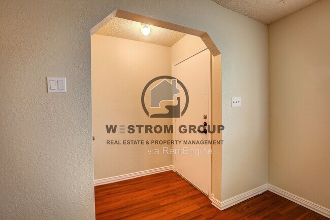 Foto del edificio - 5307 School Hill Cir