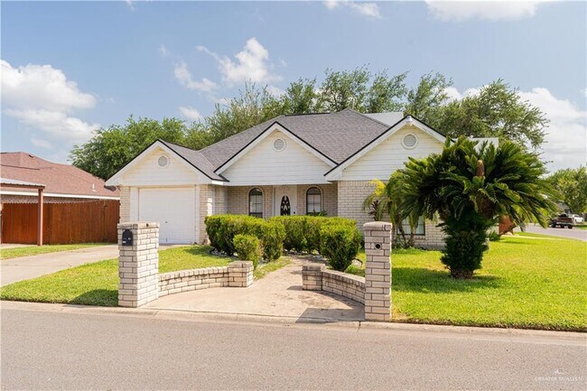 Building Photo - 7831 Wagon Trail Dr