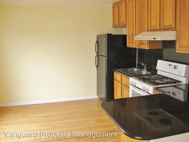 Building Photo - 2120-2122 Judah St