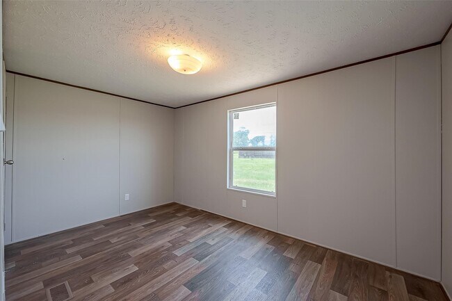 Foto del edificio - 540 Ashlawn Dr