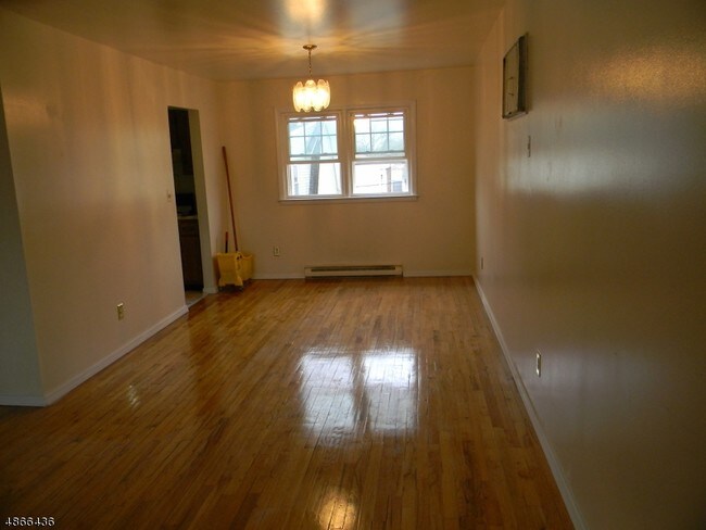 Building Photo - 16 Bertha Ave