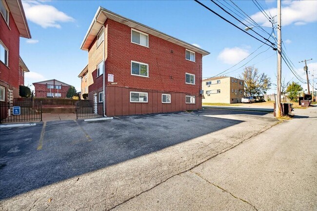 Building Photo - "Unit I" as in "I Can't Believe You-"