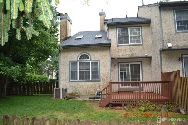 Building Photo - 26 Dorchester Dr
