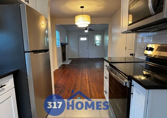 Building Photo - Updated Garfield Park 2/1 Bungalow