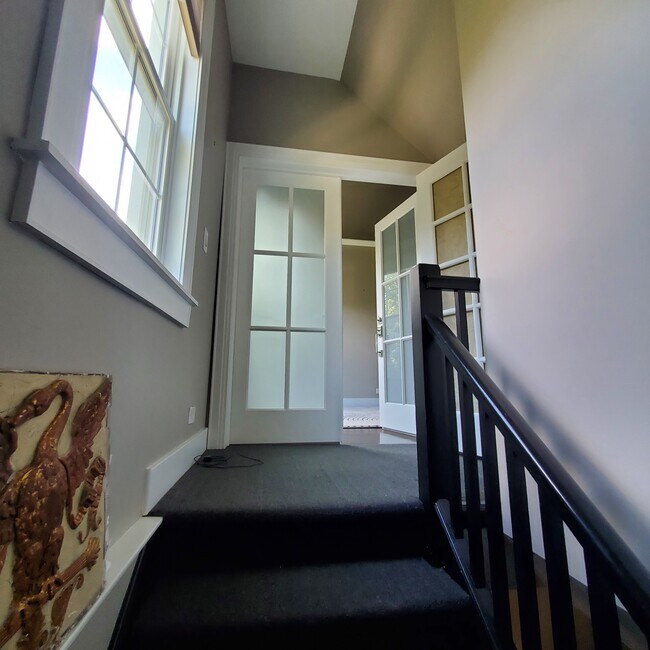 Building Photo - 4704 N Kennicott Ave