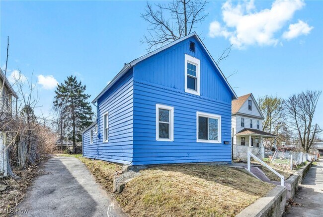 Building Photo - 4201 Train Ave