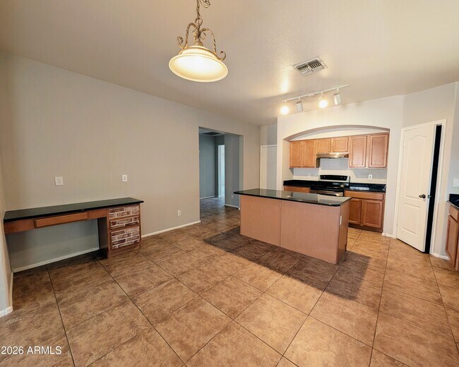 Foto del edificio - 738 E Saddle Way