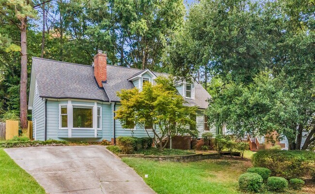 Building Photo - 302 Fairfield Ln