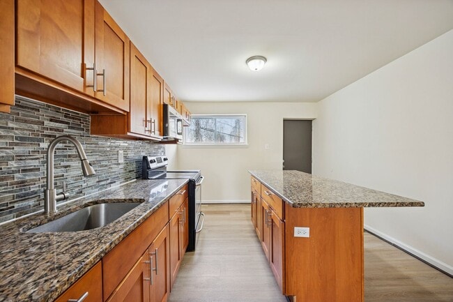 Foto del edificio - 5725 Race St