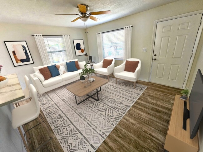 Building Photo - fully renovated 2-bedroom, 1-bathroom home with bonus guest room or office and oversized fenced yard