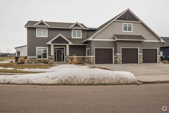 Building Photo - 912 S Torrey Pine Ln