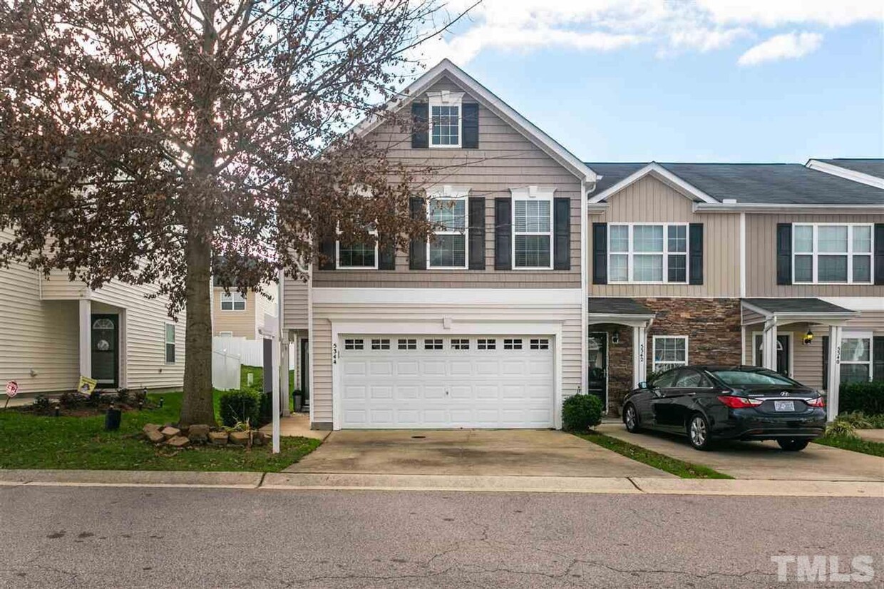 Primary Photo - Spacious 3BD, 2.5BA Raleigh Townhome with ...