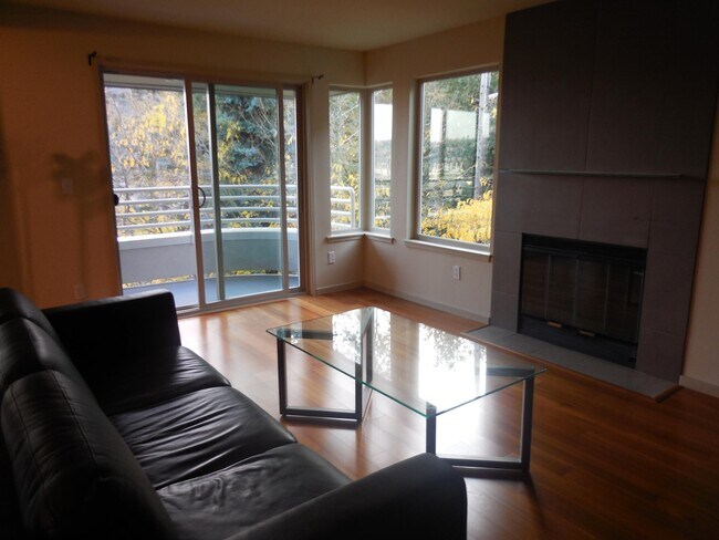 Foto del edificio - 2145 Dexter Ave N