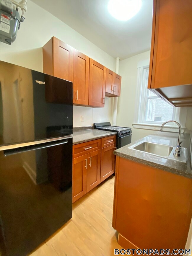 Building Photo - 1175 Boylston St